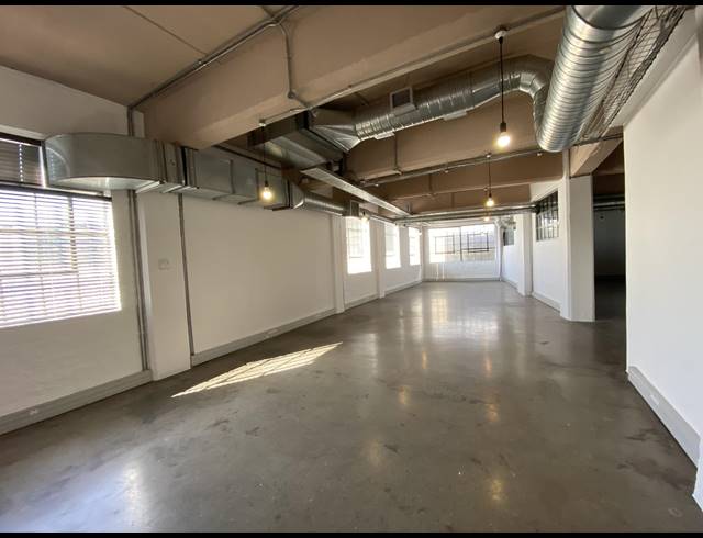 280M² OFFICE TO LET IN SALT RIVER